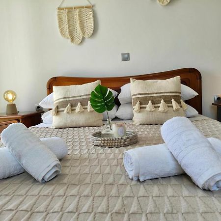 אדאמאס Theasis Apartments מראה חיצוני תמונה