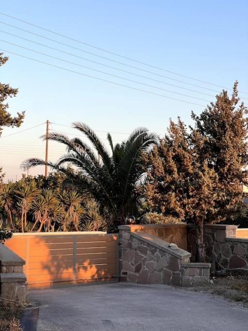 אדאמאס Theasis Apartments מראה חיצוני תמונה