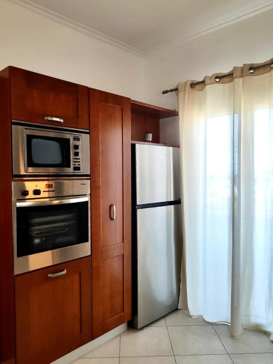 אדאמאס Theasis Apartments מראה חיצוני תמונה